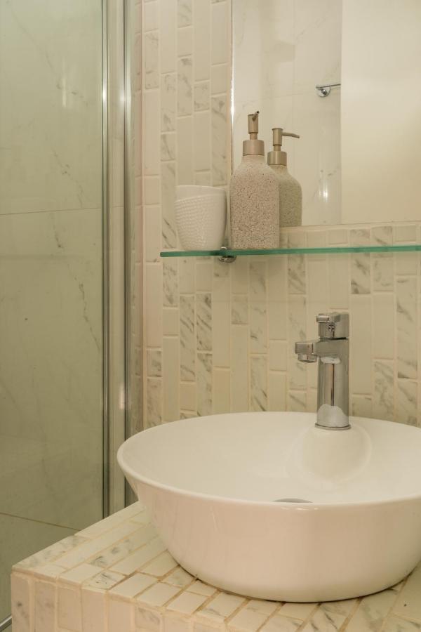 Dema Luxury Suites - Perikleous E1 Αθήνα Εξωτερικό φωτογραφία